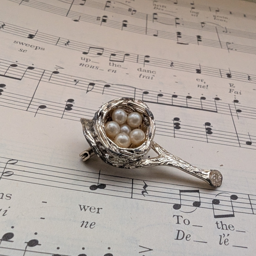 Silver Bird Nest Brooch with Pearls